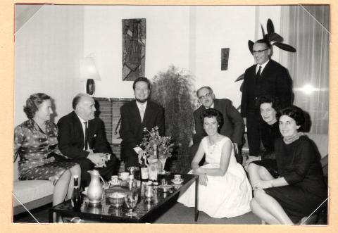 1966 Equipe de direction et épouses à la Cité Universitaire