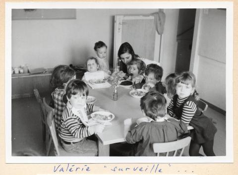 1970 Valérie Wyler à la garderie