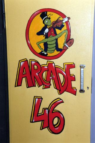 Arcade 46 Cité Universitaire – Porte