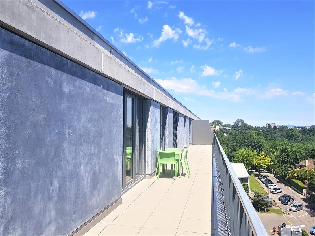 Terrasse bâtiment D Cité universitaire